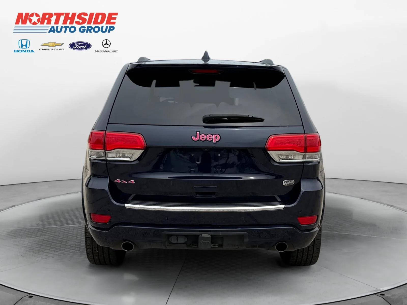 Used 2018 True Blue Pearlcoat Jeep Overland image 6