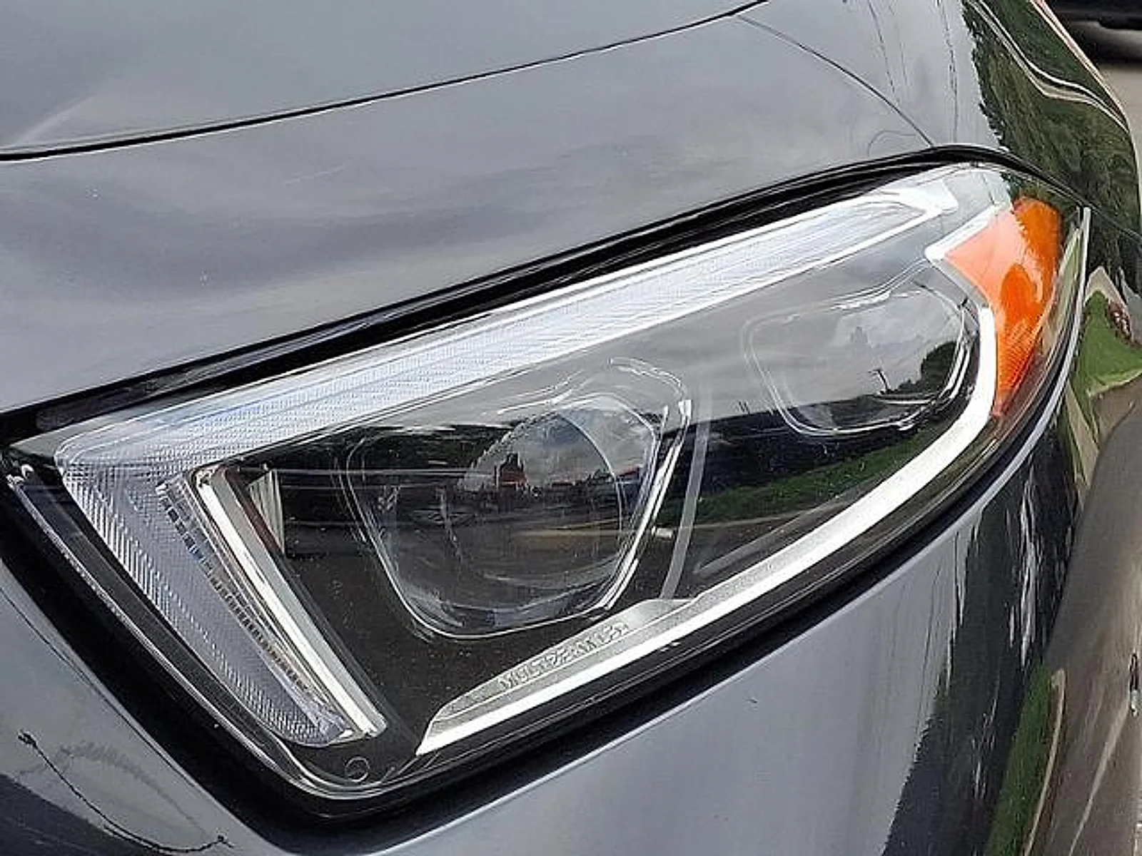 Used 2022 Obsidian Black Metallic Mercedes-Benz 4MATIC® image 29