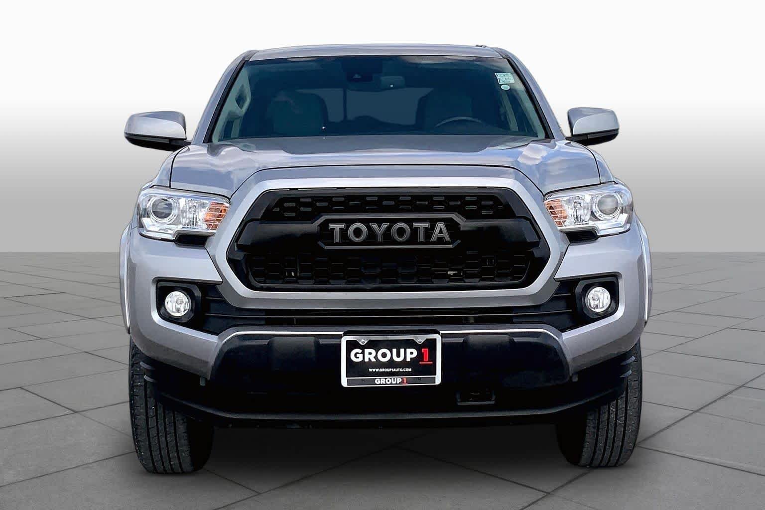 Used 2019 Silver Sky Metallic Toyota SR5 image 4