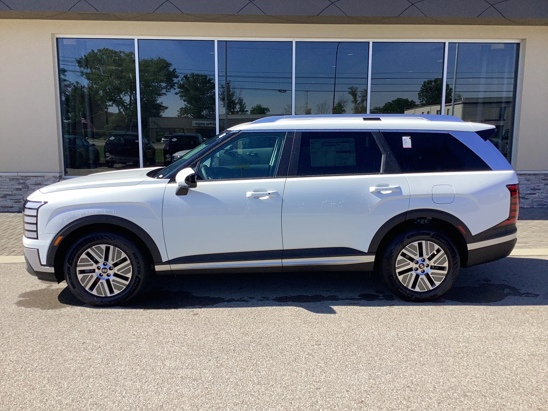 New 2026 Creamy White Pearl Hyundai SEL 7P image 2