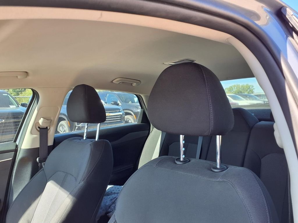 Used 2022 Silver Kia LXS image 13
