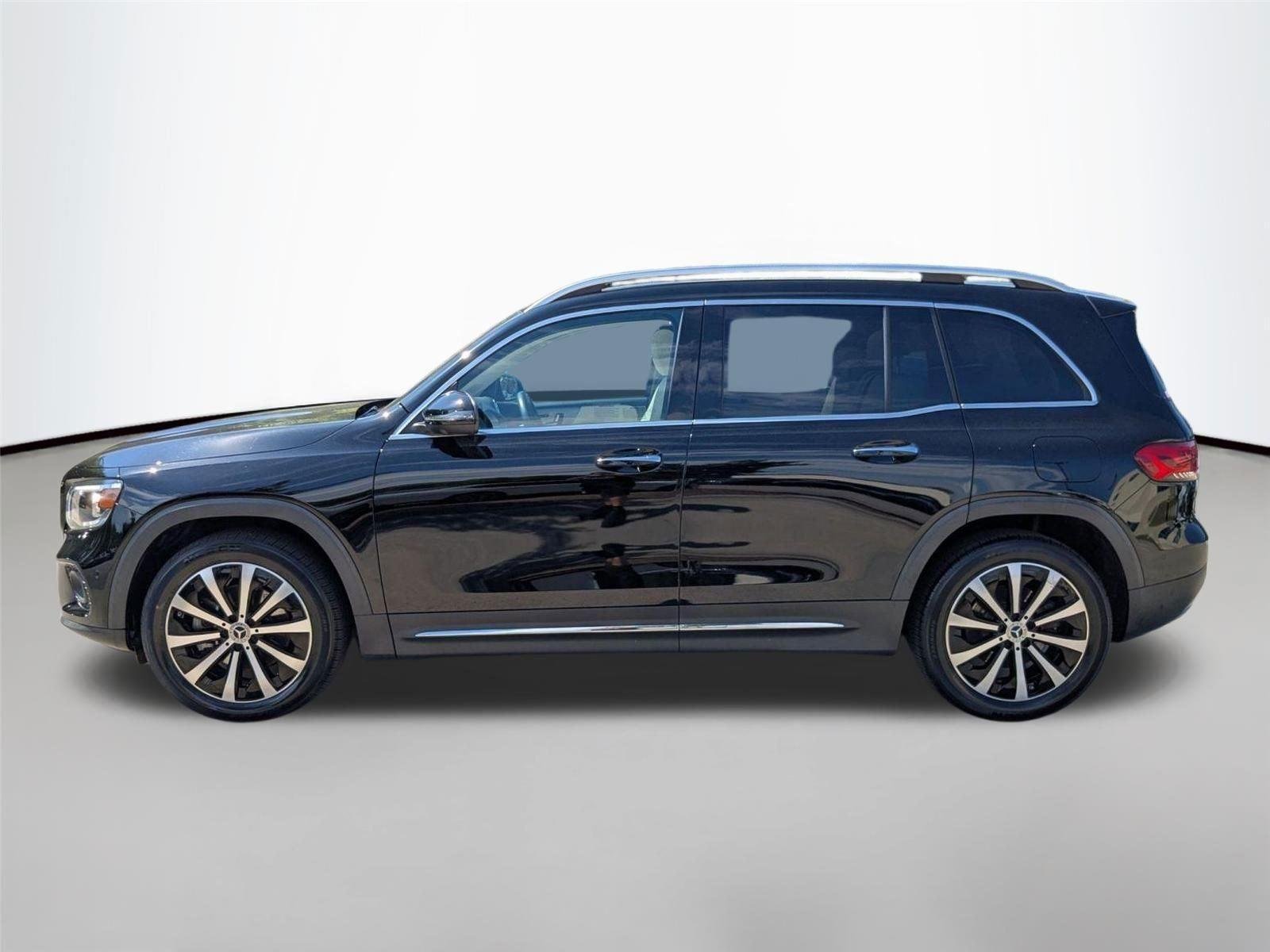 Used 2021 BLACK MERCEDES-BENZ TRUCK  image 8