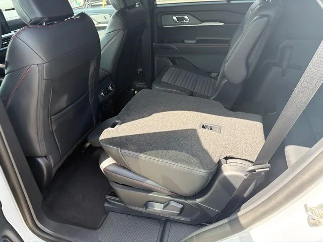 New 2026 Space White Metallic Ford ST-Line image 53