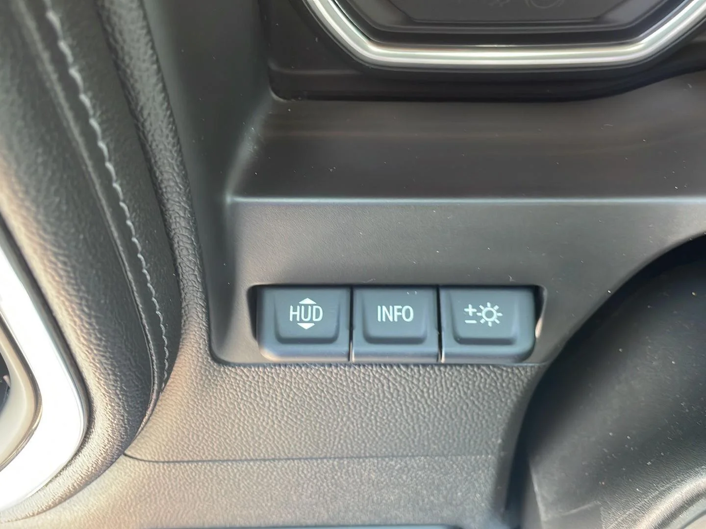 Used 2022 BLACK Chevrolet LTZ image 15