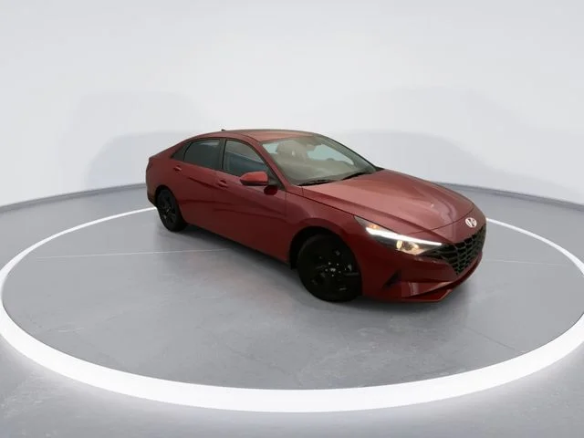 Used 2023 Red Hyundai SEL image 6