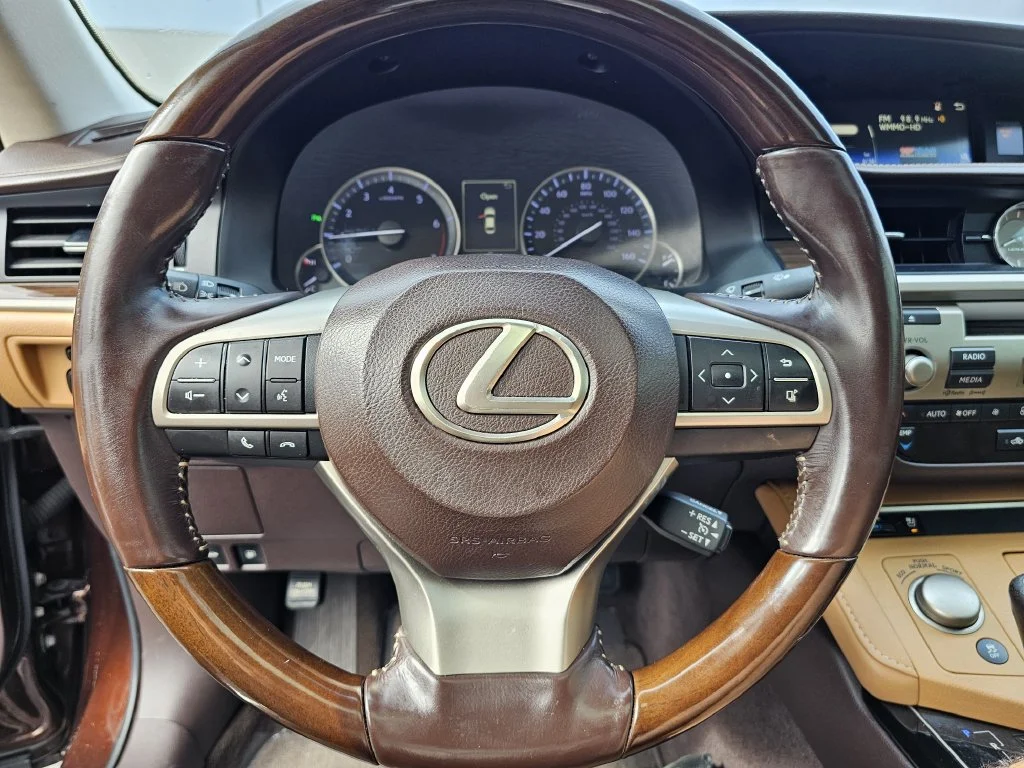 Used 2016 Brown Lexus 350 image 24