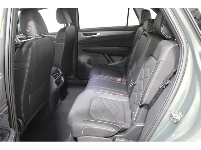 New 2026 Avocado Green Pearl Volkswagen 2.0T SE W/TECHNOLOGY image 19