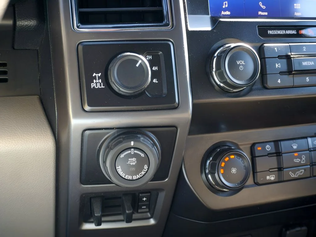 2020 Ford F-150 XLT - Photo 25