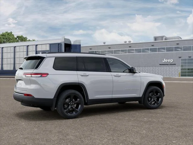 New 2026 Bright White Clear-Coat Exterior Paint Jeep Limited image 4