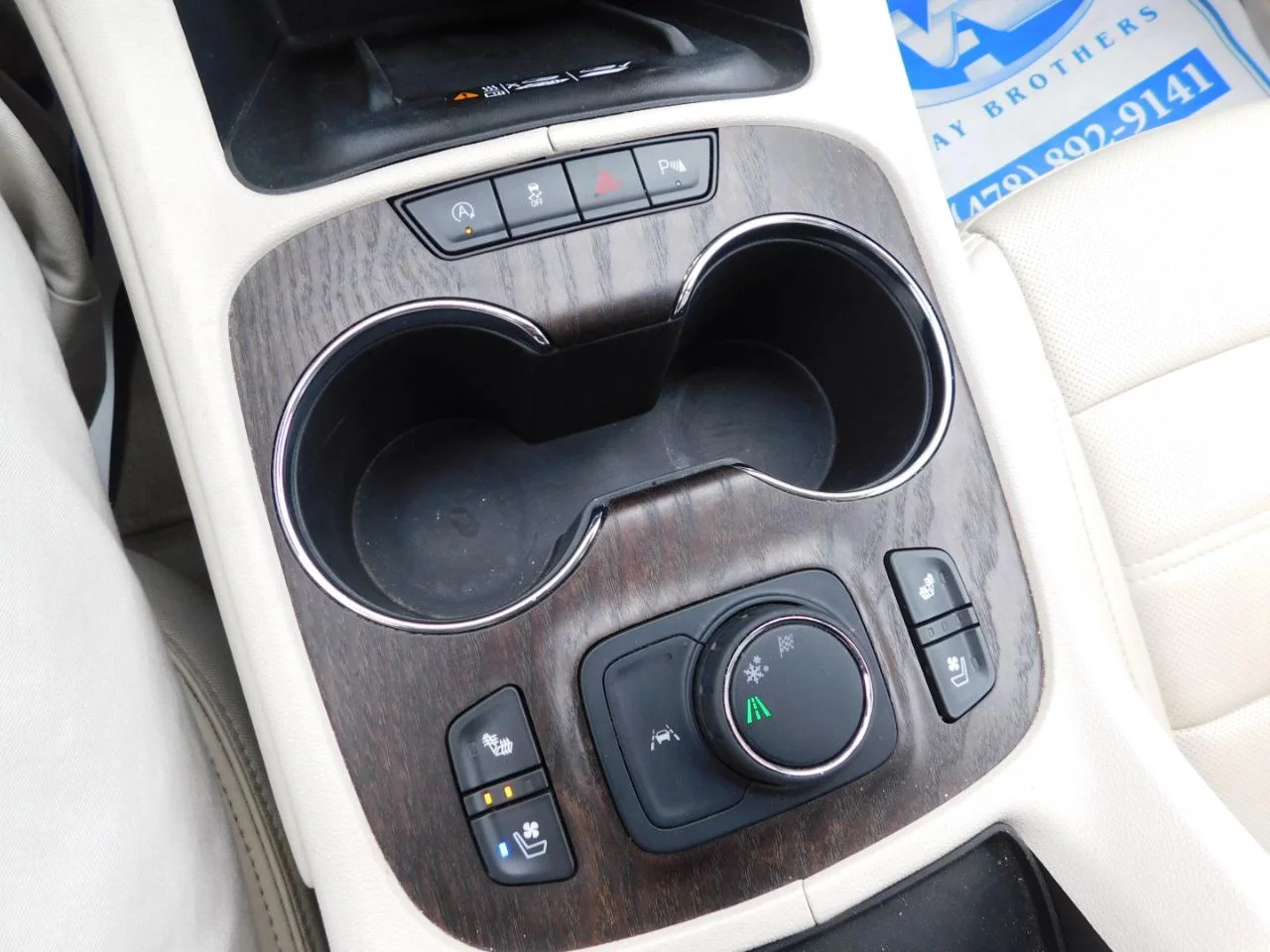 Used 2022 White GMC FWD 4DR DENALI image 50