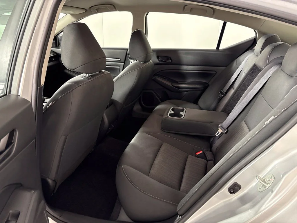 Used 2024 Silver Nissan 2.5 SV image 22