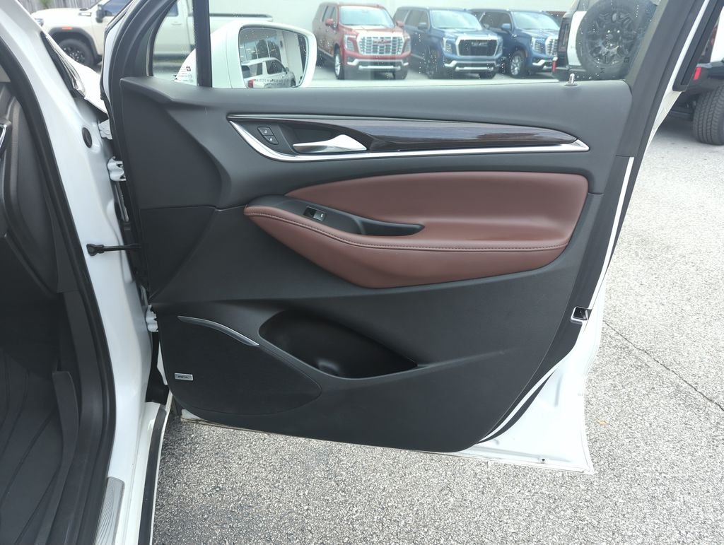 Used 2020 White Buick Avenir image 38