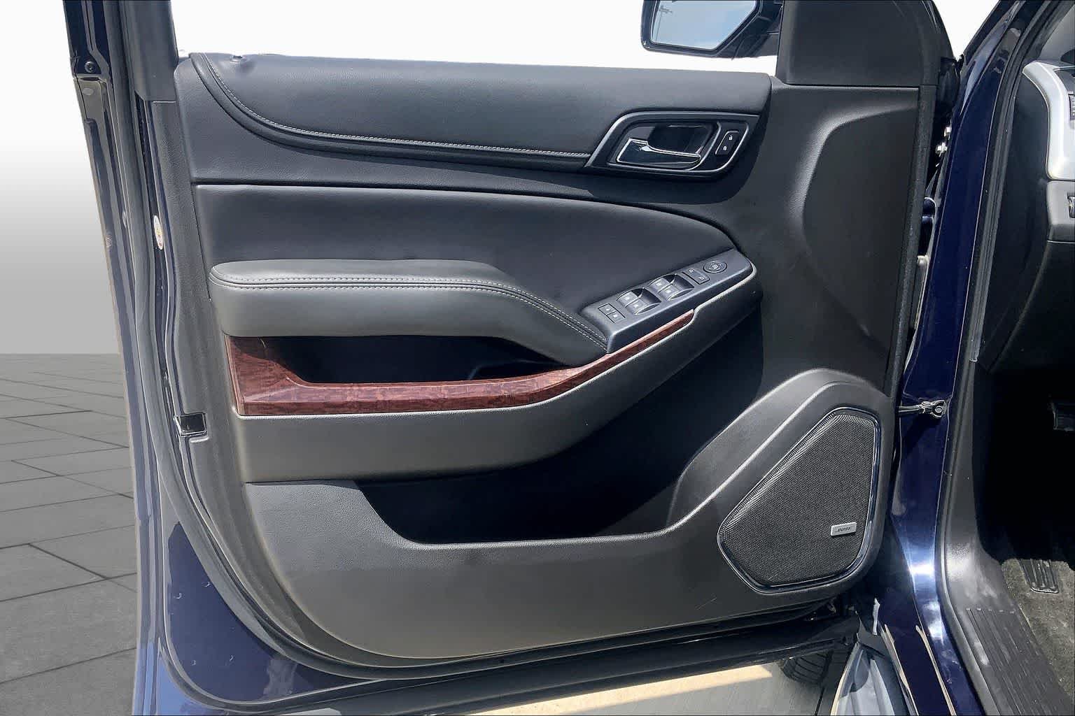 Used 2018 Dark Sapphire Blue Metallic GMC SLE image 24