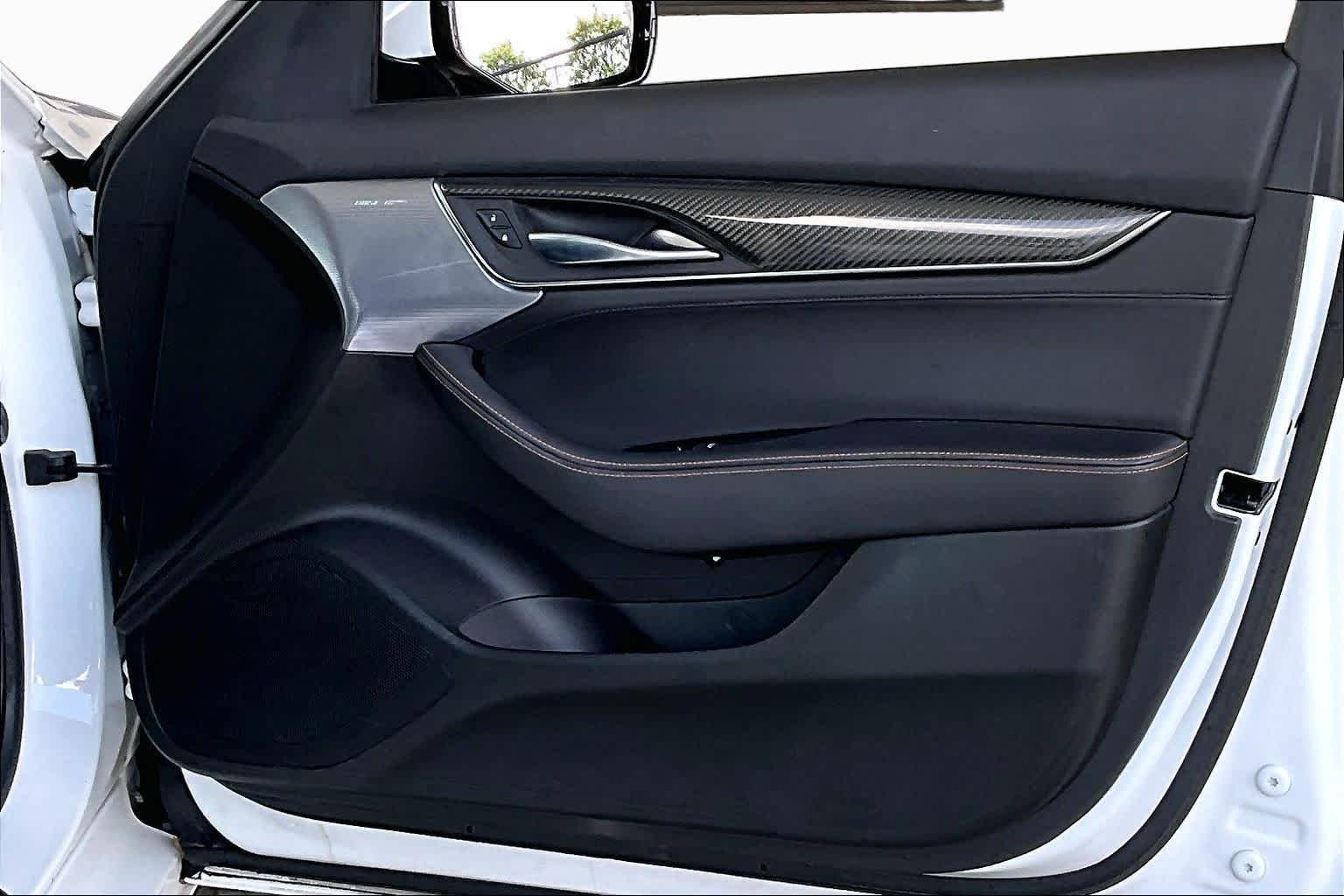 Used 2020 Summit White Cadillac Sport image 23