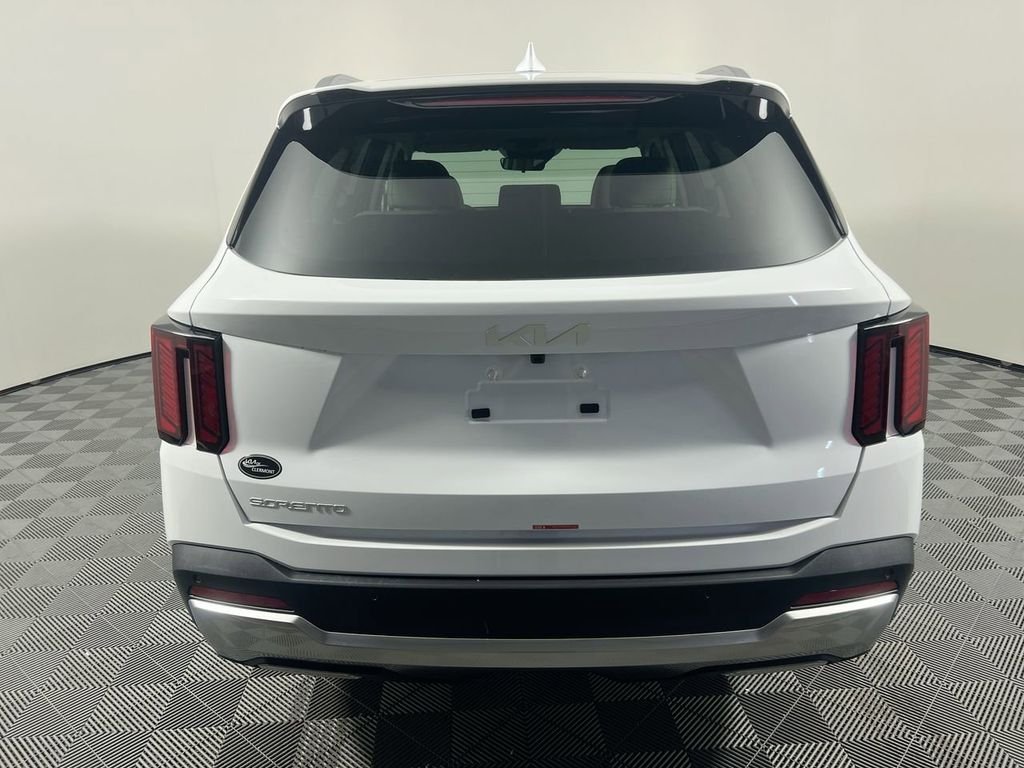 New 2026 Glacial White Kia S image 4