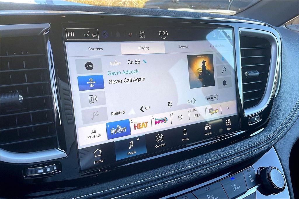 New 2026 Chrysler Pacifica Select 4D Passenger Van