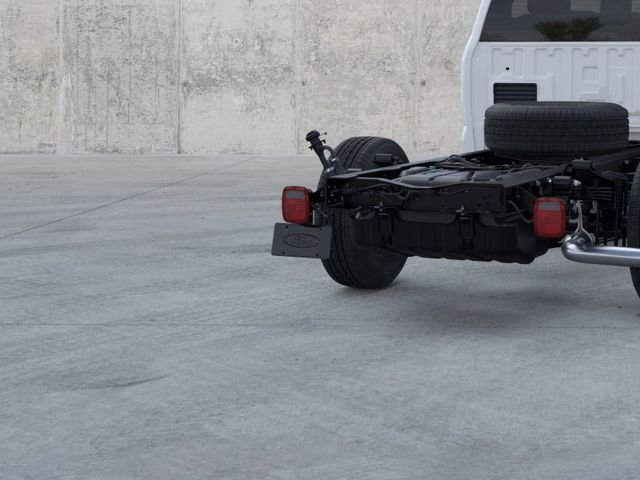 New 2026 Oxford White Ford F-350® XL image 21