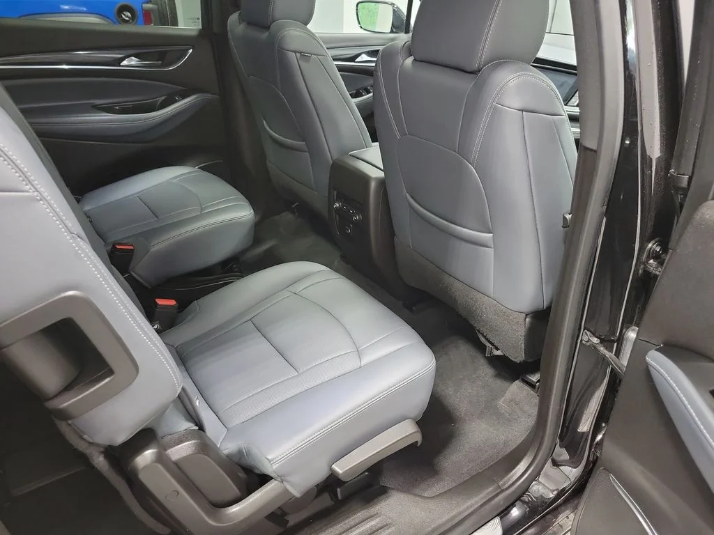 Used 2023 Black Buick Essence image 19