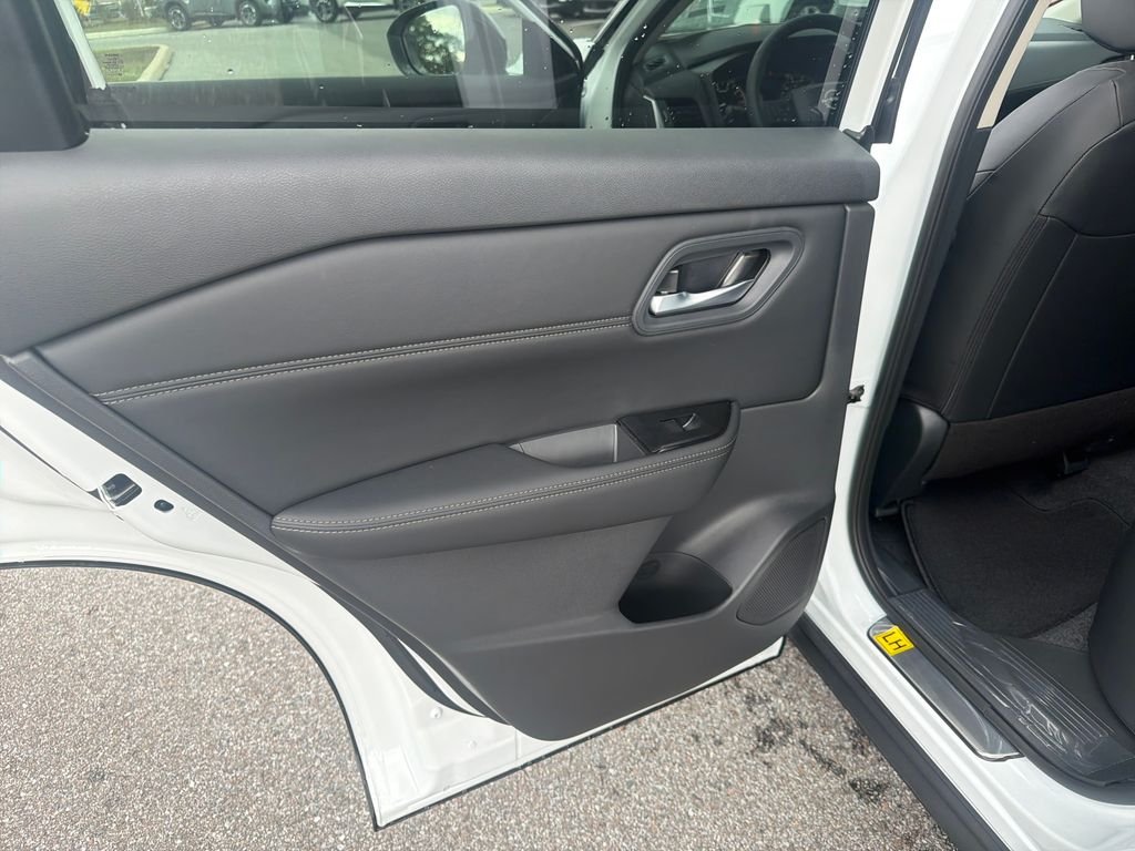 New 2026 Nissan Rogue Dark Armor 4D Sport Utility