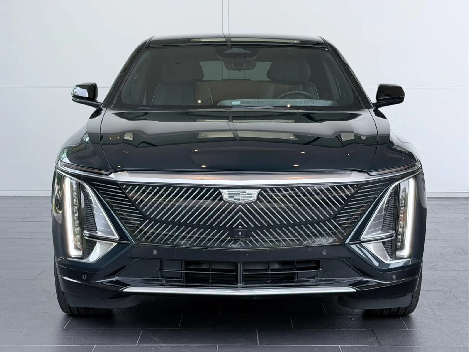 Certified 2024 Cadillac LYRIQ Luxury 3 with VIN 1GYKPSRL9RZ127636 for sale in Houston, TX