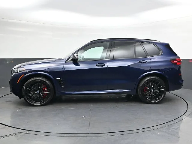 Certified Used 2026 Blue BMW M60i image 9