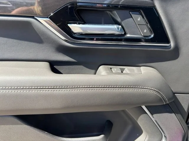 New 2026 Onyx Black GMC Elevation image 16