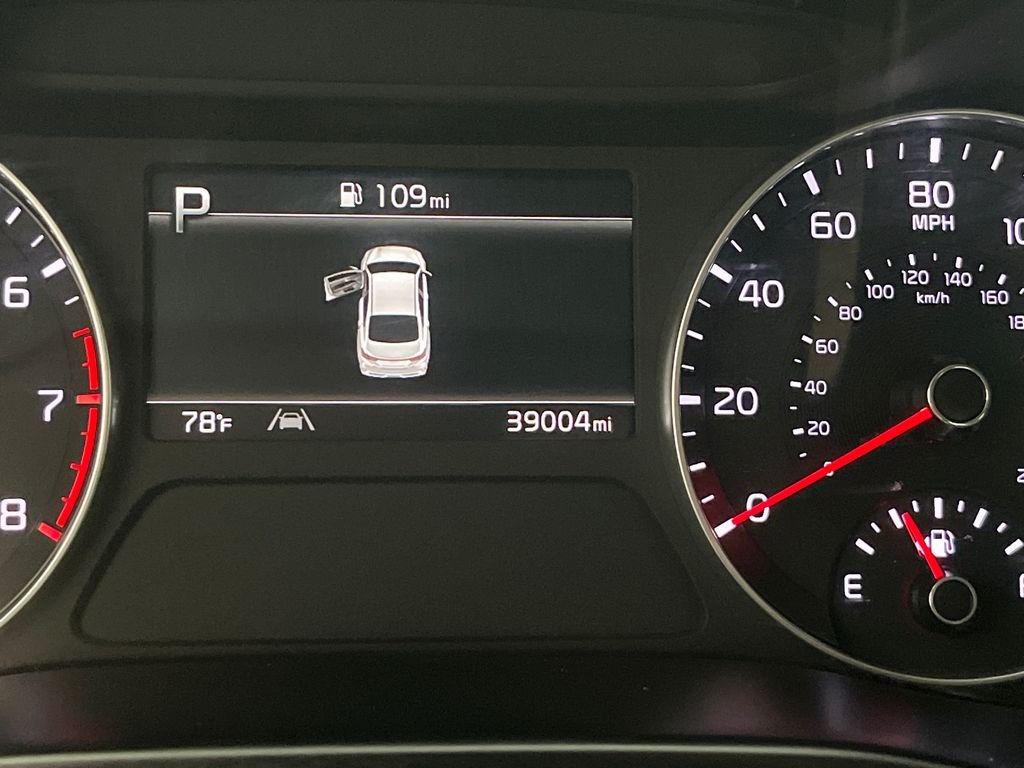 Used 2024 Gray Kia LXS image 18