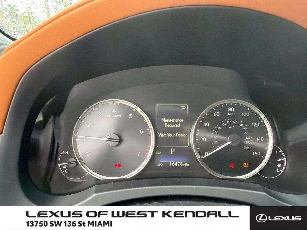 Used 2025 White Pearl Lexus 300 image 1