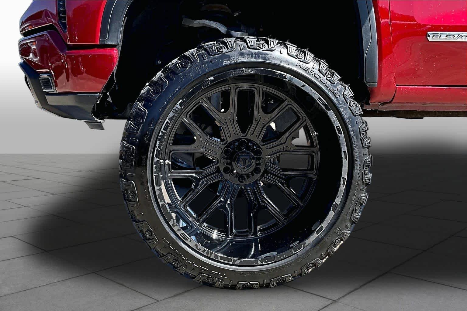 Used 2024 Volcanic Red Tintcoat GMC Elevation image 11