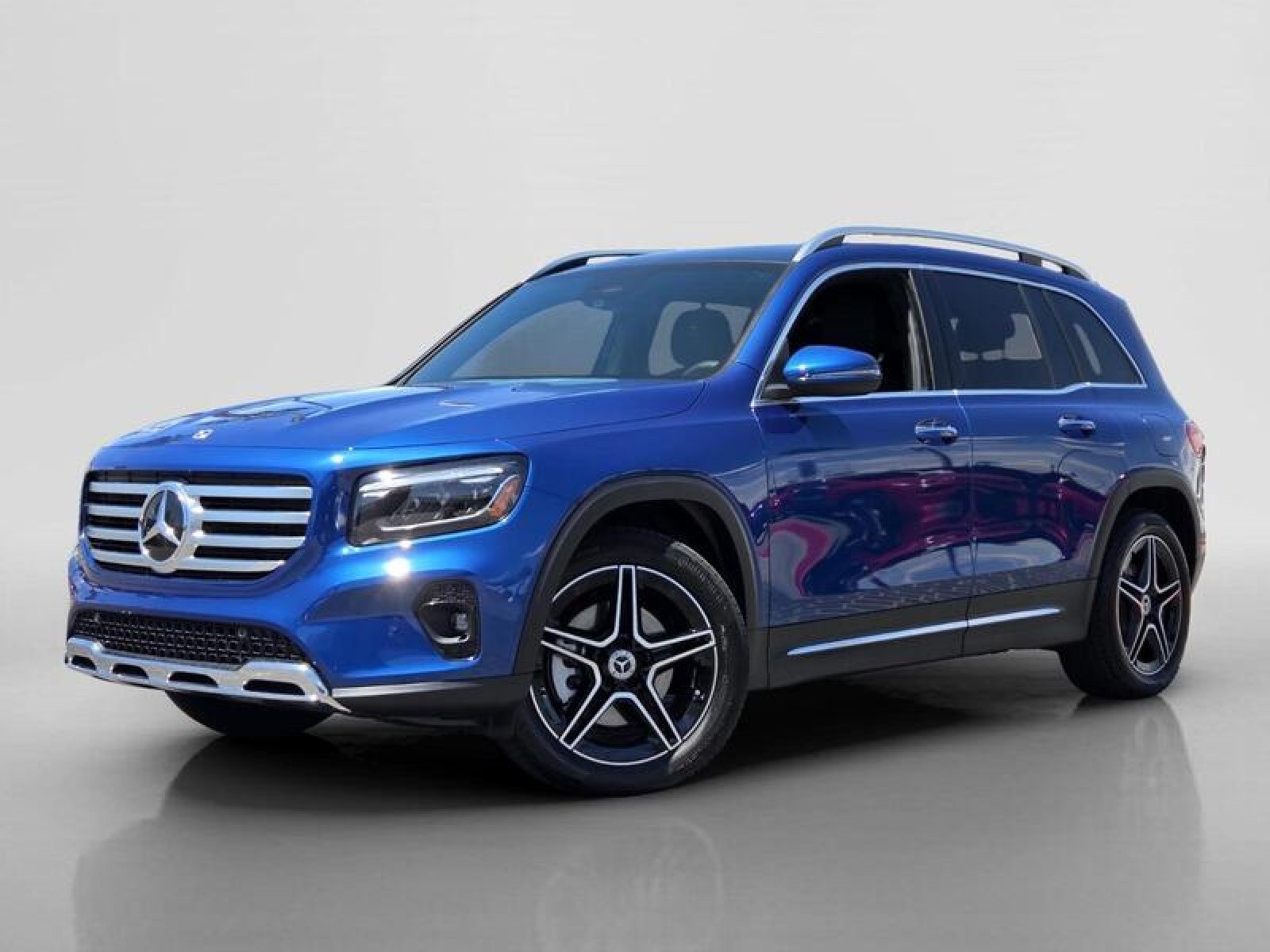 2026 Mercedes-Benz GLB GLB 250's photo