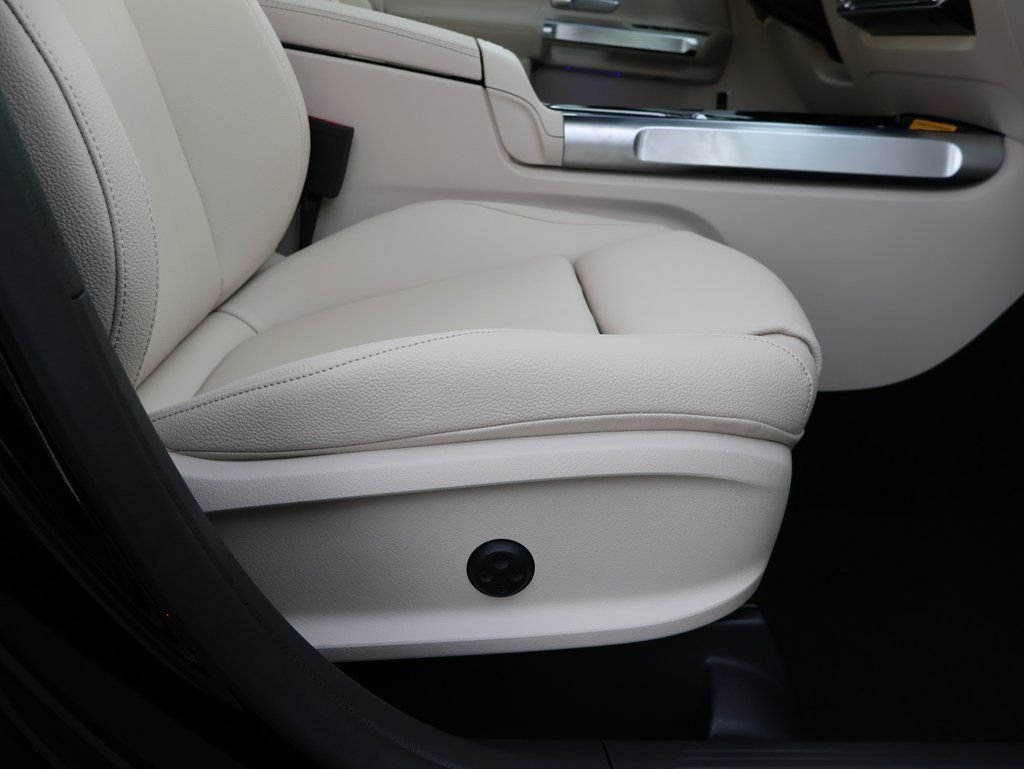 New 2026 Night Black Mercedes-Benz GLB 250 image 12