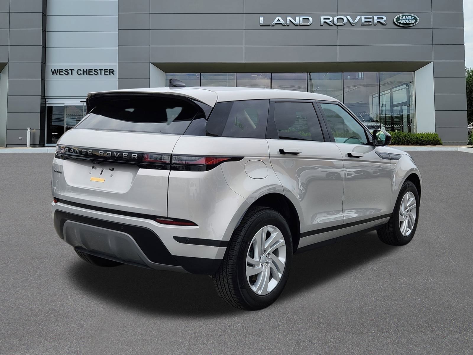 Certified Used 2025 Seoul Pearl Silver Metallic Land Rover S image 4