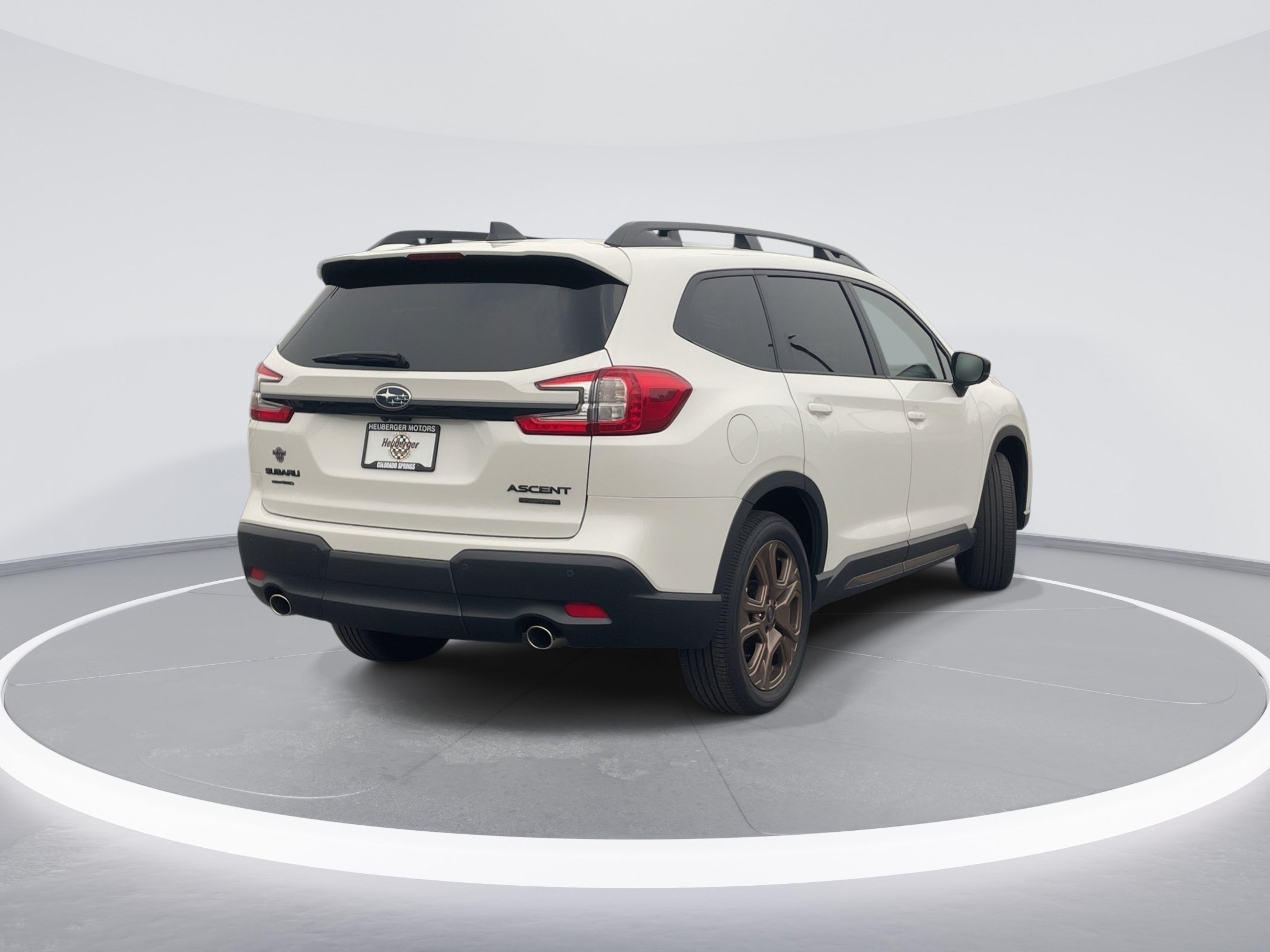 Used 2025 Crystal White Pearl Subaru Limited Bronze Edition image 5