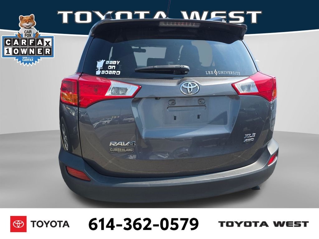 Used 2015 Gray Toyota XLE image 7