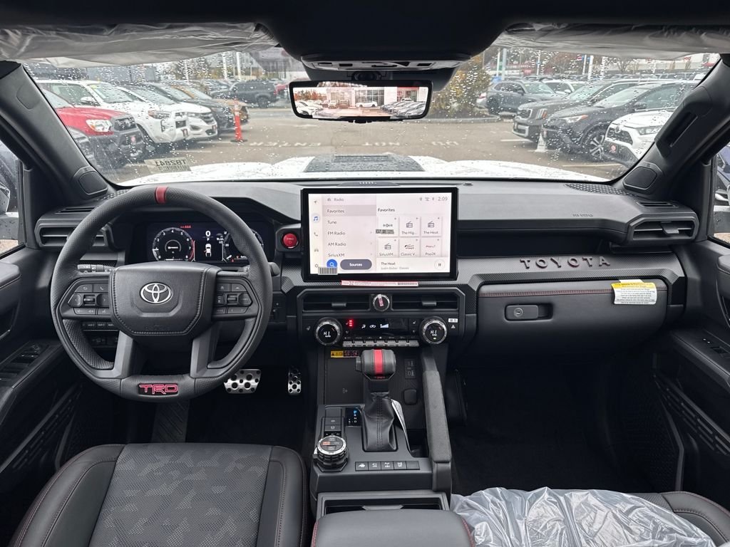 2025 Toyota Tacoma TRD Pro - Photo 12