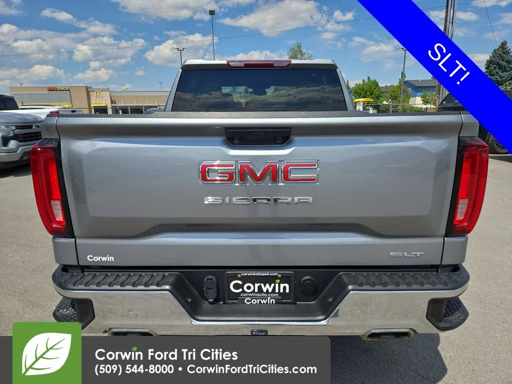 Used 2023  GMC SLT image 12