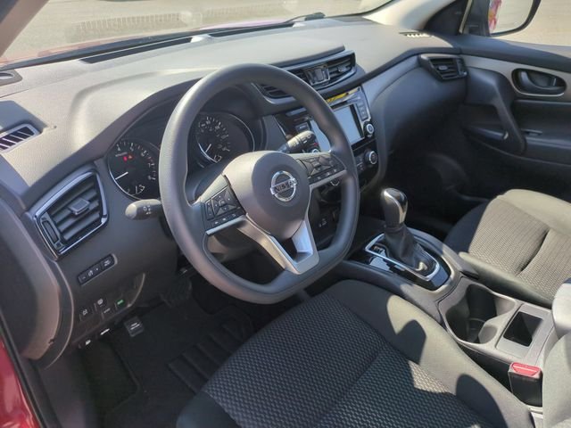 Used 2021 Red Nissan S image 15