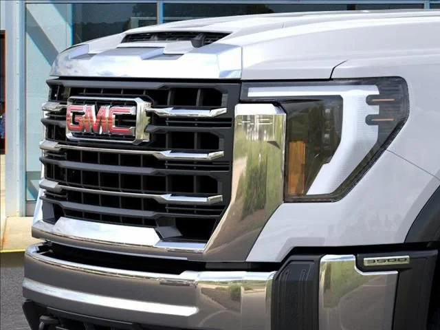 2025 GMC Sierra 3500 Chassis Cab Pro - Photo 13