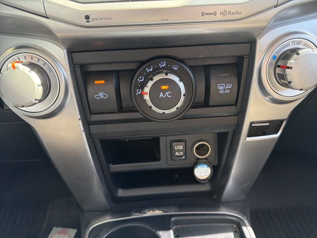 Used 2016 White Toyota SR5 image 13