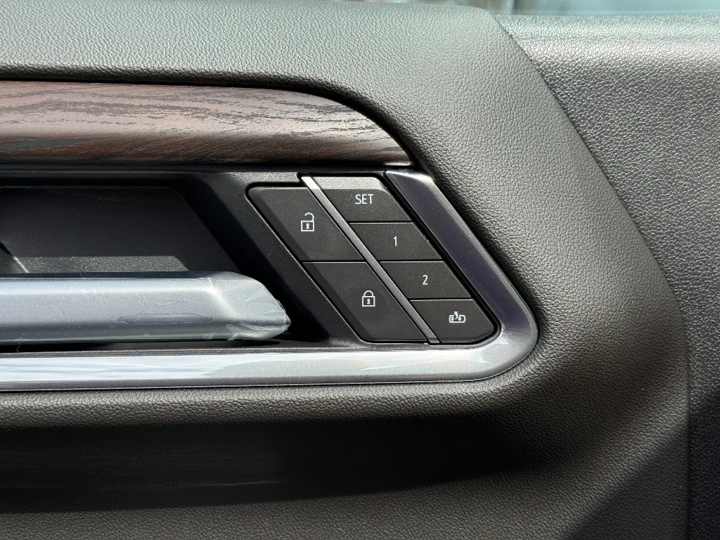 2026 GMC Sierra 1500 SLT - Photo 23