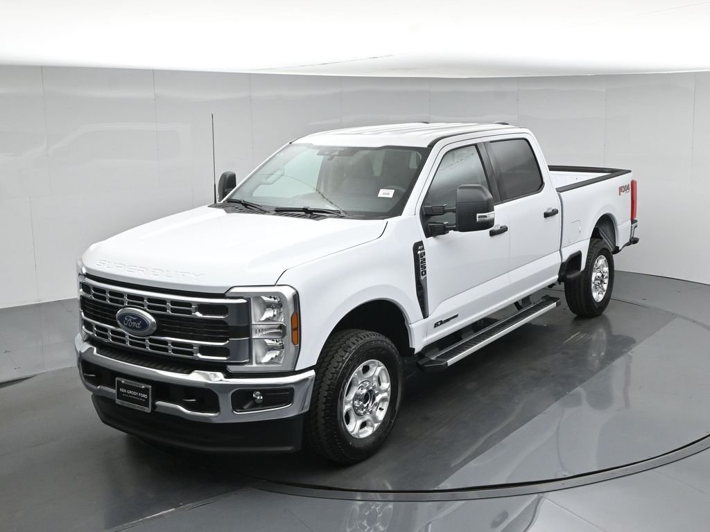 New 2026 Oxford White Ford XLT image 35