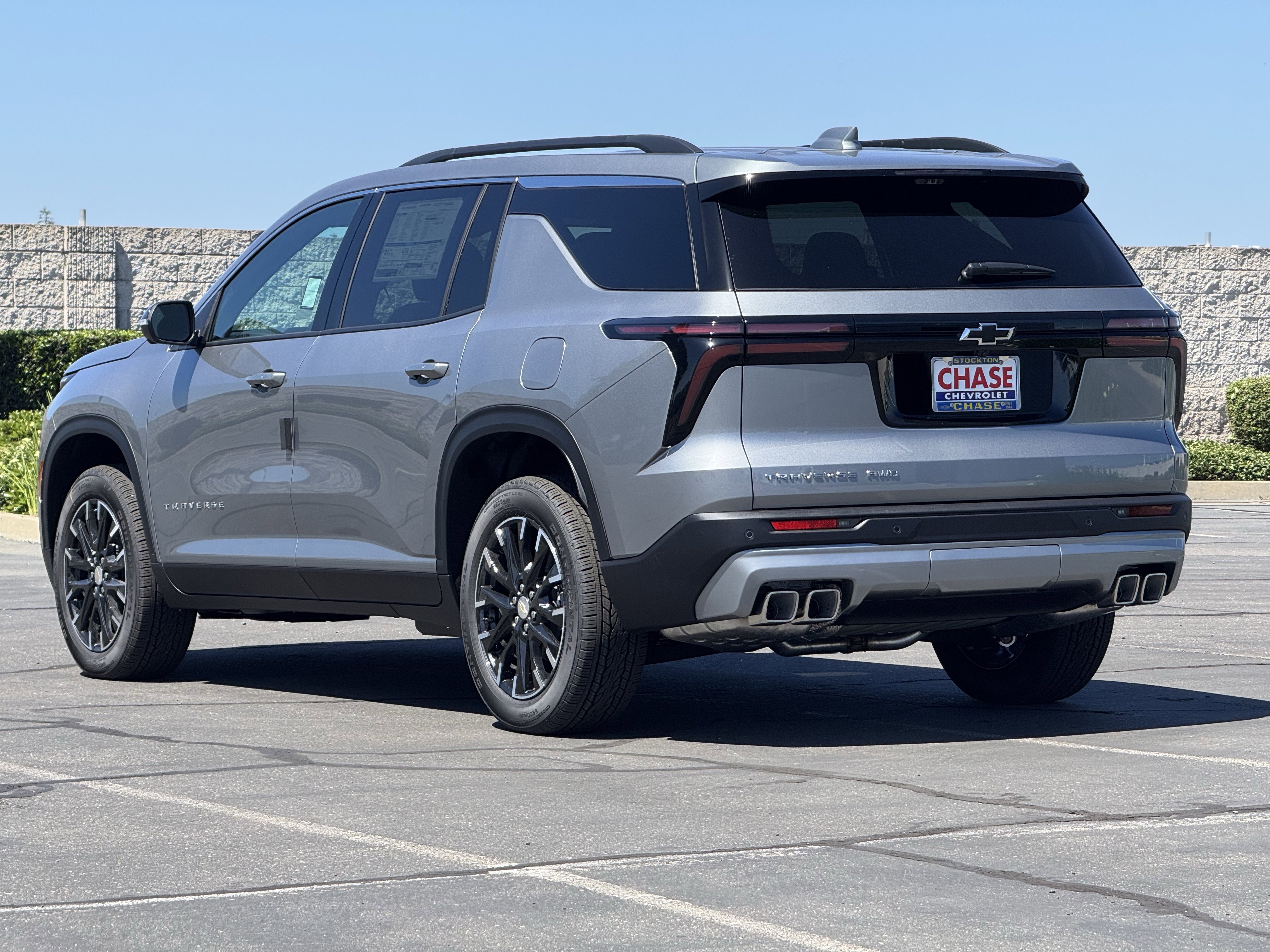 2026 Chevrolet Traverse LT - Photo 5