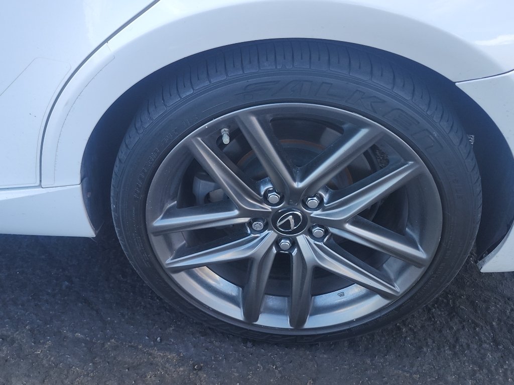 Used 2015 Starfire Pearl Lexus  image 11