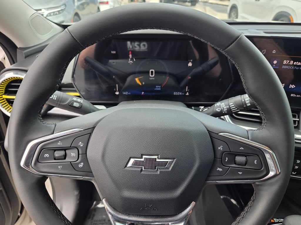 Used 2026 White Sands Chevrolet ACTIV image 28