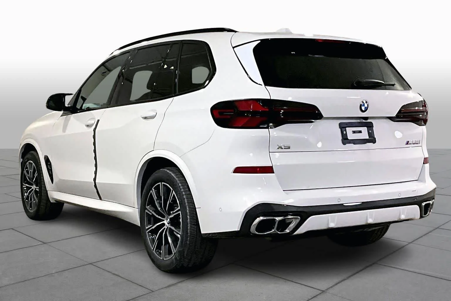 New 2026 Alpine White BMW M60i image 3
