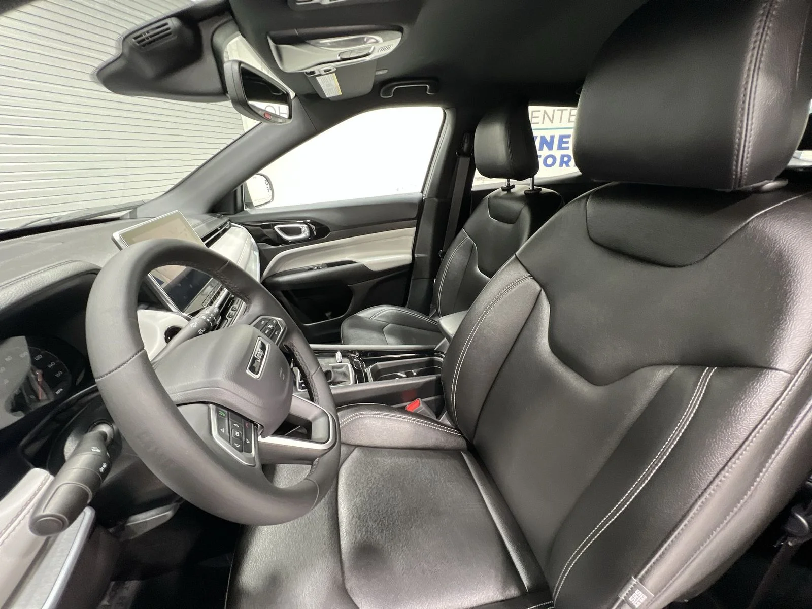 2025 Jeep Compass Limited - Photo 11