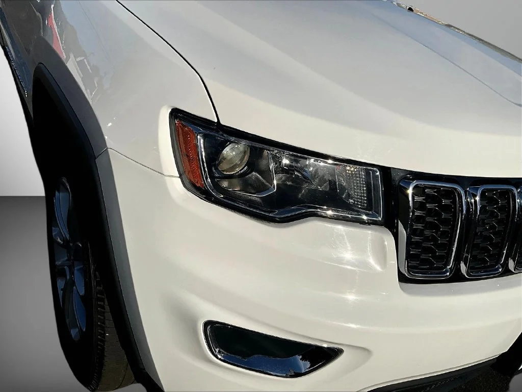 Used 2021 White Jeep Laredo E image 33