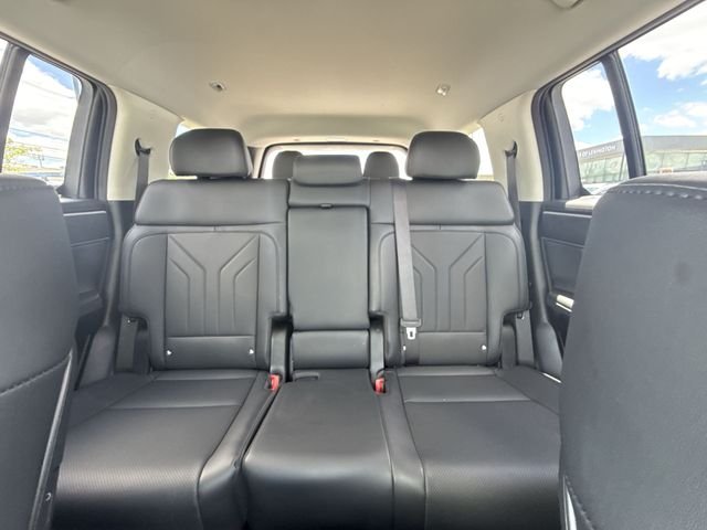 Used 2025 Gray Hyundai SEL image 21