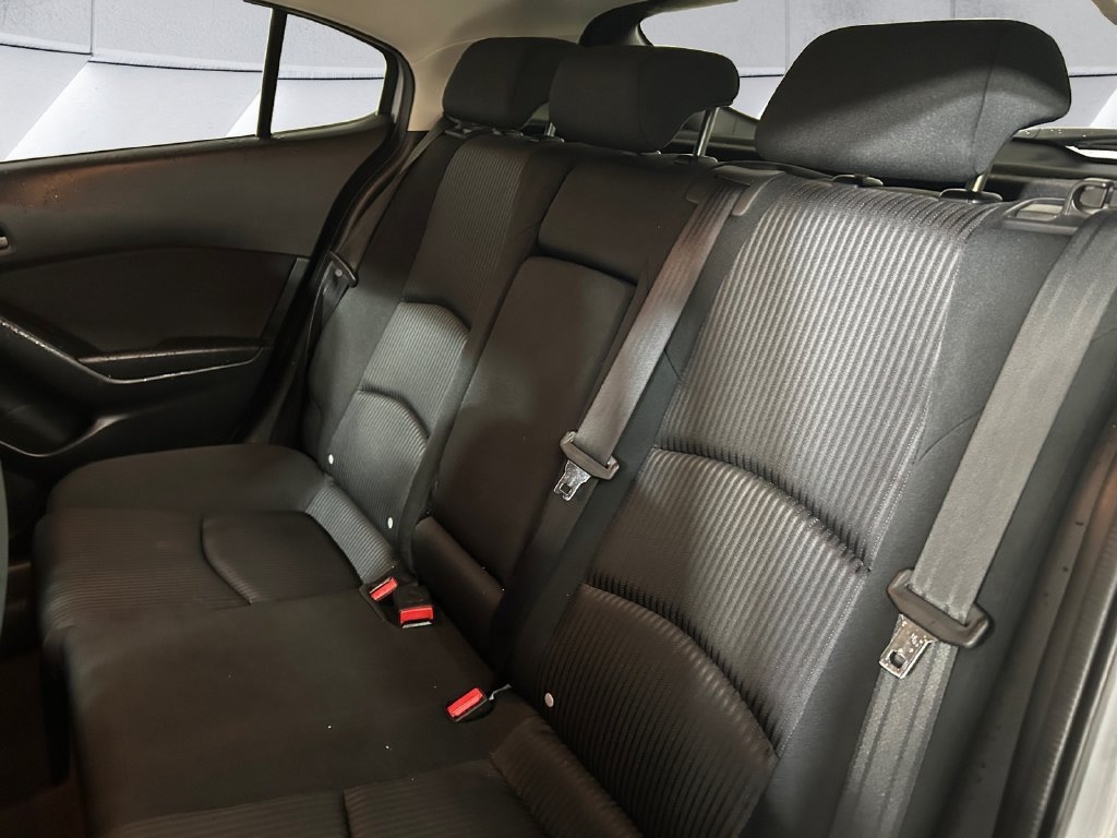 Used 2016 Silver Mazda i Sport image 18
