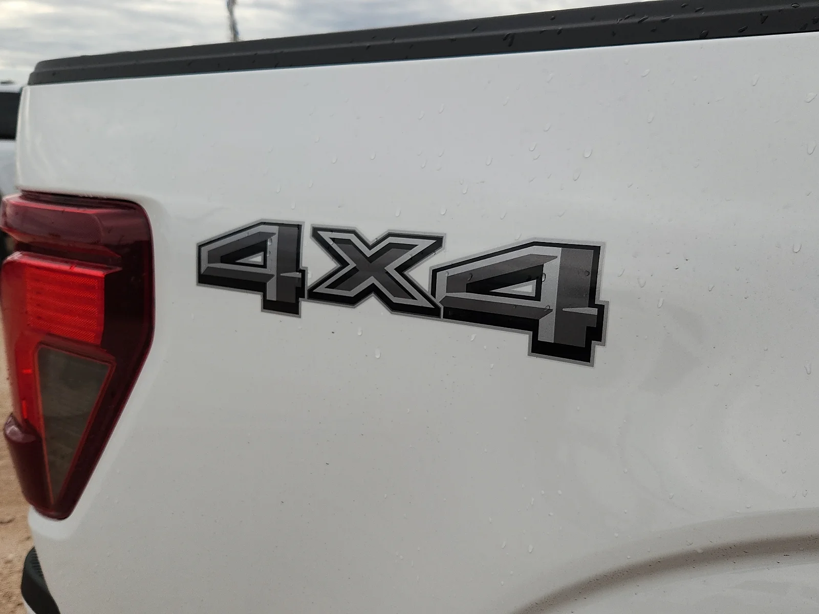 New 2026 Oxford White Ford STX image 11